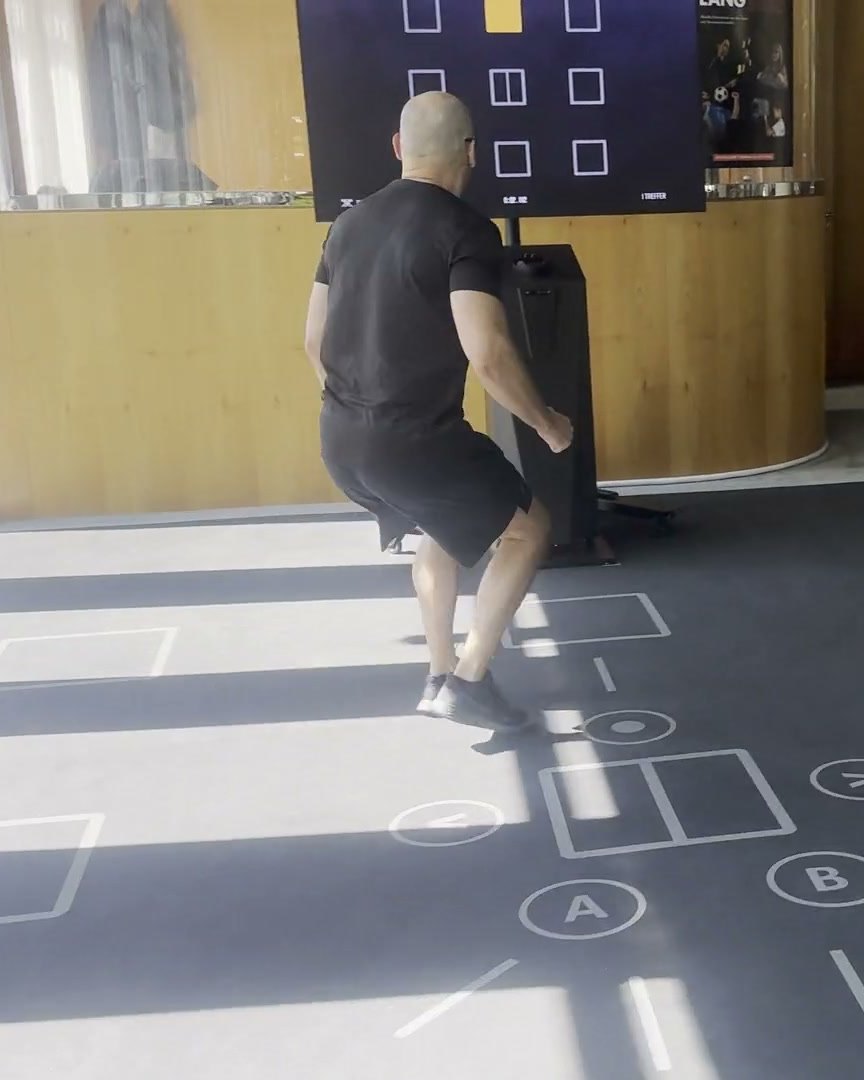 Reaktionsaufgabe auf dem SKILLCOURT bei ONE/1 in Baierbrunn